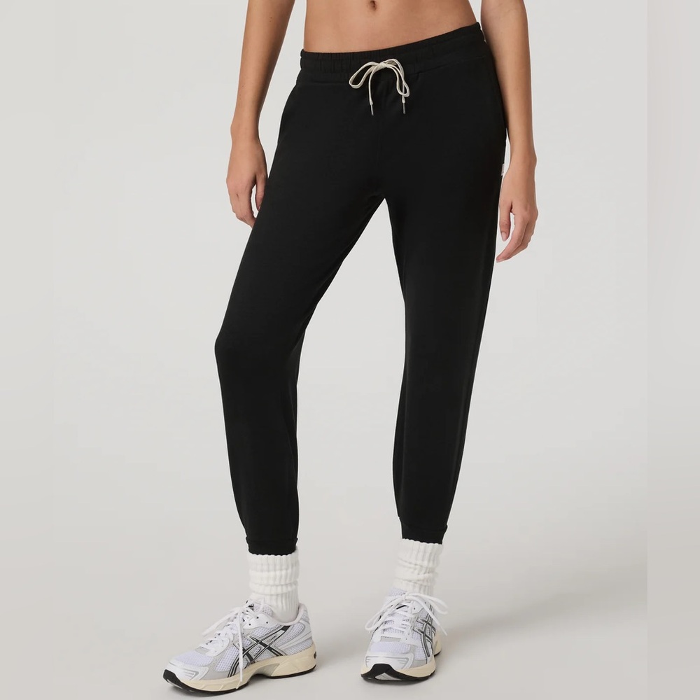 Vuori performance jogger pants size small